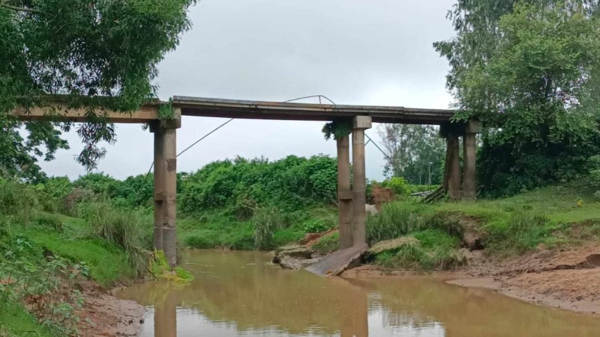 ২ যুগের বেশি সময়েও সংস্কার হয়নি সেতুটি