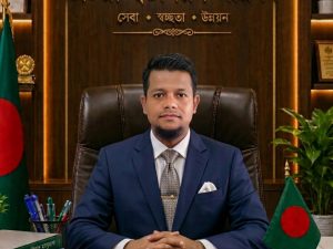 লক্ষ্মীপুরের রামগঞ্জে চেয়ারম্যান পদে প্রার্থী হতে যাচ্ছেন মোঃ নাছির উদ্দিন (এম.কম)।লক্ষ্মীপুর জেলার রামগঞ্জ উপজেলার ১০ নং ভাটরা ইউনিয়ন পরিষদের আসন্ন নির্বাচনে চেয়ারম্যান পদে প্রার্থী হিসেবে সকলের দোয়া ও সহযোগিতা কামনা করেছেন বিশিষ্ট সমাজসেবক মোঃ নাছির উদ্দিন (এম.কম) ভাই। তিনি বলেন, দীর্ঘদিন ধরে এলাকার সাধারণ মানুষের সুখ-দুঃখে পাশে থাকার চেষ্টা করে যাচ্ছেন। ভবিষ্যতেও একটি আধুনিক, উন্নত ও জনবান্ধব ইউনিয়ন গঠনের লক্ষ্যে কাজ করতে চান। এজন্য তিনি ইউনিয়নবাসীর আন্তরিক সমর্থন, দোয়া ও ভালোবাসা কামনা করেন। স্থানীয় বিভিন্ন শ্রেণি-পেশার মানুষের সঙ্গে মতবিনিময়কালে তিনি আরও বলেন, জনগণের আস্থা ও ভালোবাসাই তার সবচেয়ে বড় শক্তি। নির্বাচিত হলে শিক্ষা, যোগাযোগ ব্যবস্থা, সামাজিক উন্নয়ন ও জনসেবামূলক কার্যক্রমকে অগ্রাধিকার দিয়ে কাজ করবেন। এ সময় তিনি ১০ নং ভাটরা ইউনিয়নের সর্বস্তরের জনগণের কাছে দোয়া ও সহযোগিতা প্রত্যাশা করেন। মোঃ নাছির উদ্দিন রামগঞ্জ উপজেলা প্রতিনিধি জনগণের কন্ঠ